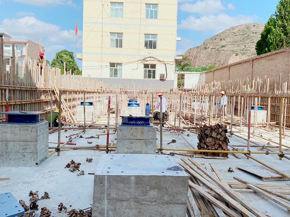 建筑高阻尼叠层橡胶隔震支座